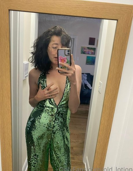 Lotion Wizard sexy star pics