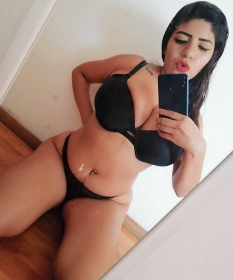 Kimberly Hdeez model high quality pictures