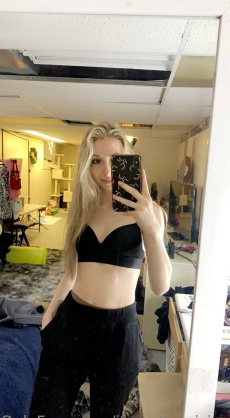 itsmellyvision pornstar nudes img