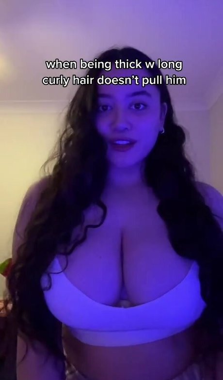 Carragh Mahuika pornstar hd img