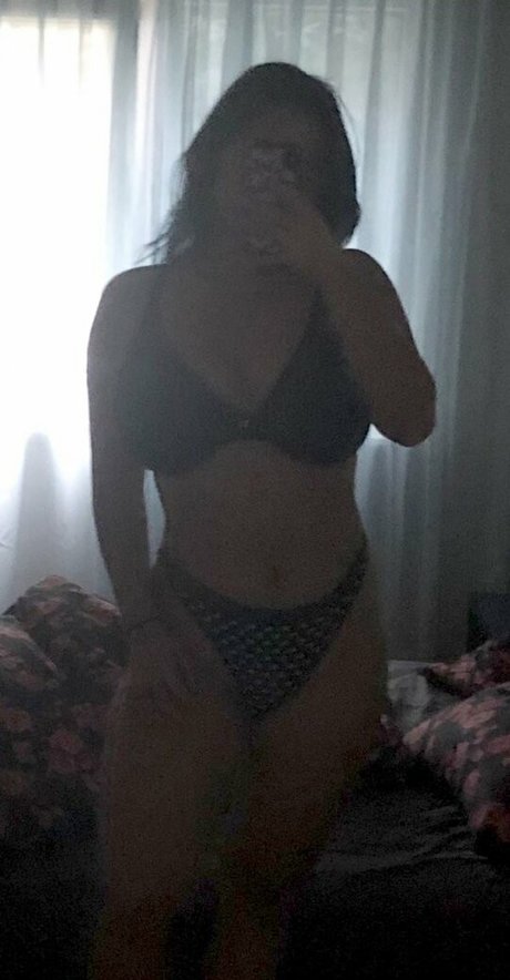 Kattjia star nude img