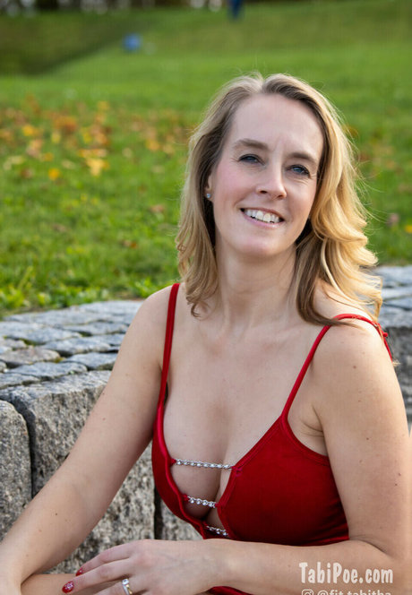 Tabi Poe xxx pornstar photos