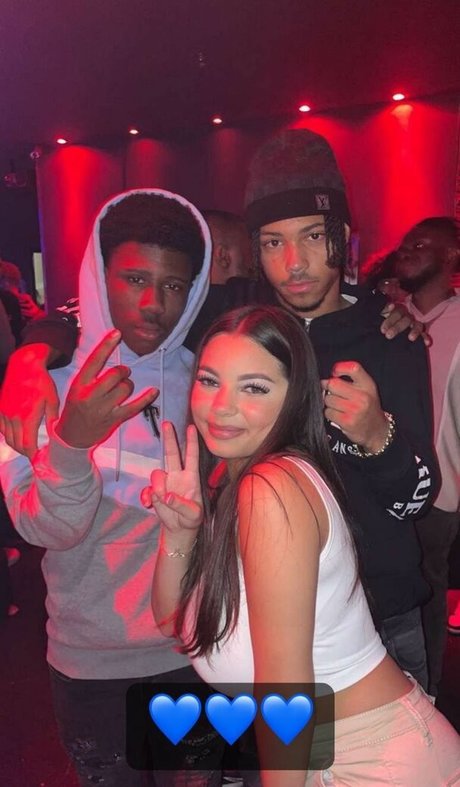 Tegan Hall sexy model image