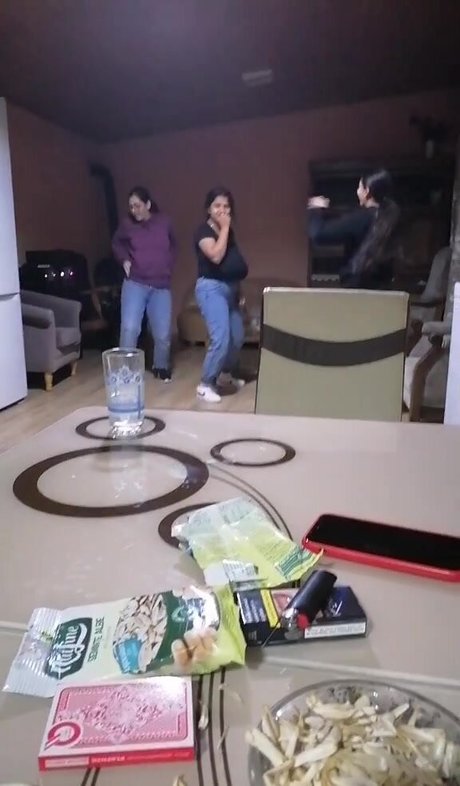 Melannia model nude image