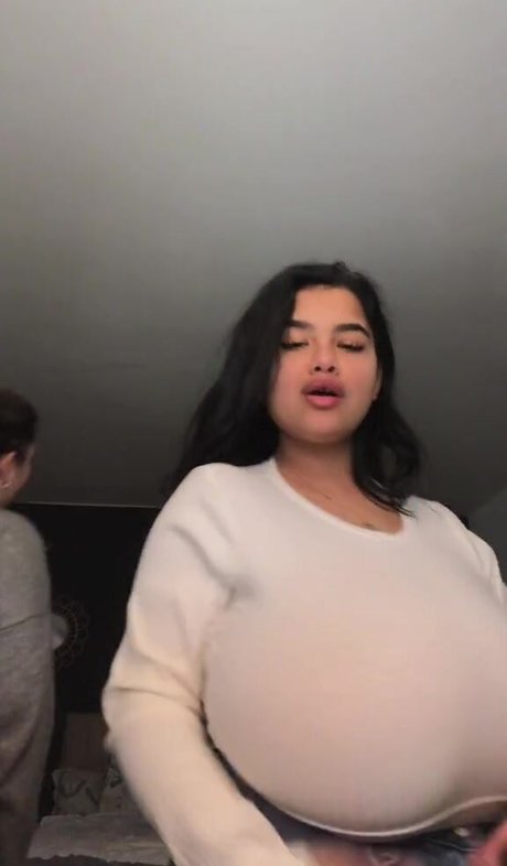 Melannia free actress pic