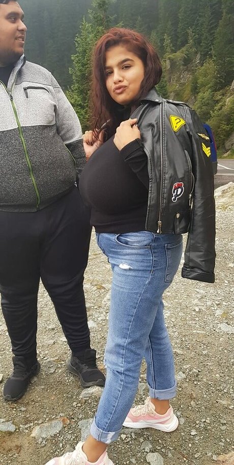 Melannia porn model galleries