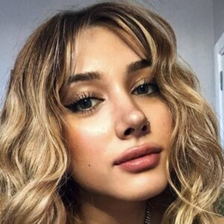 Gaye Nur Demir pornstar high quality image