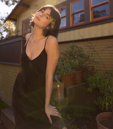 Romy Reiner sexy model img