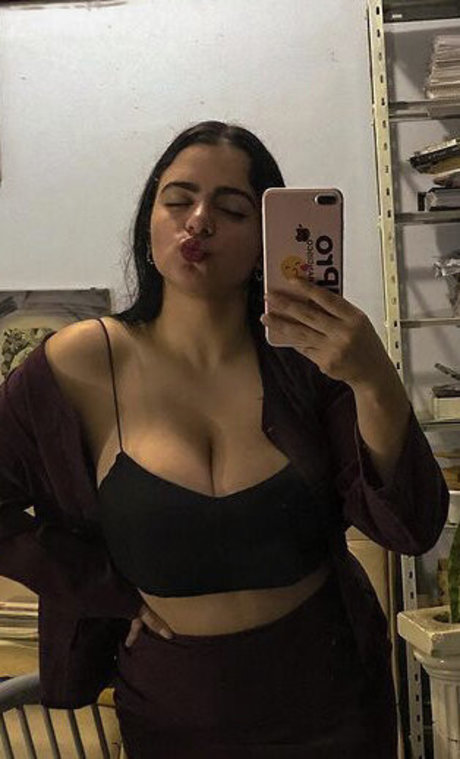 Antonela Tomatis model porn photo