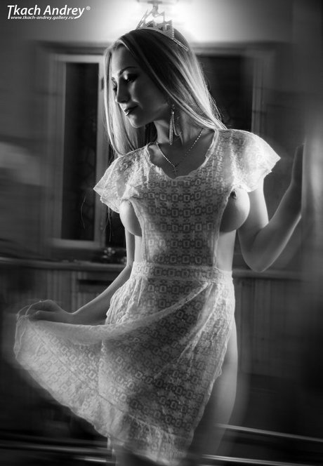 Timkiv high quality model photo