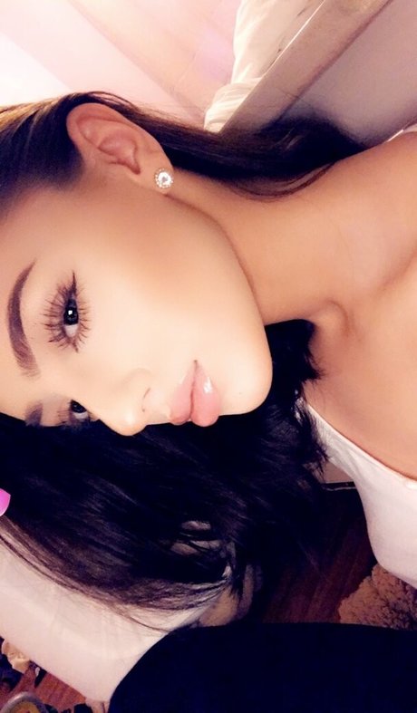 Oxford nudes model img