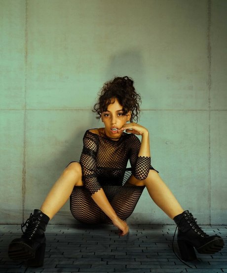 FernnyyFern best actress img