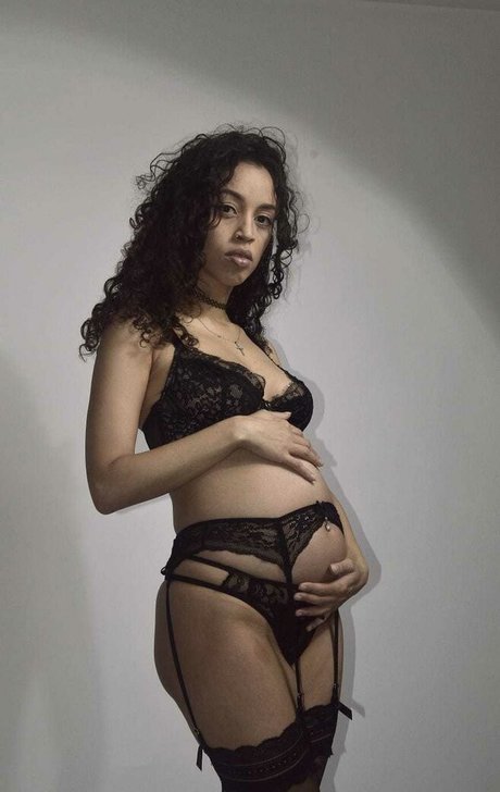 FernnyyFern perfect pornstar img