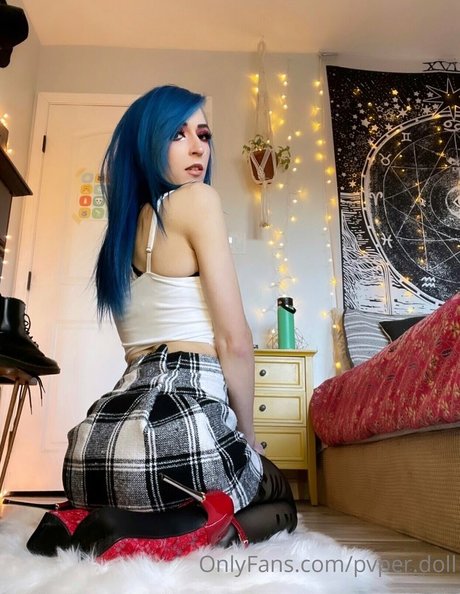 Paper doll pornstar exclusive photos