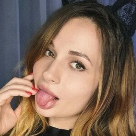 PollyDolll pornstar picture