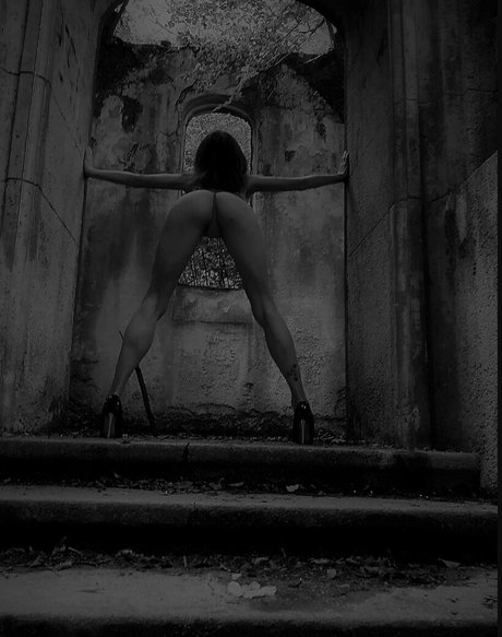 saashaworld nudes actress archive