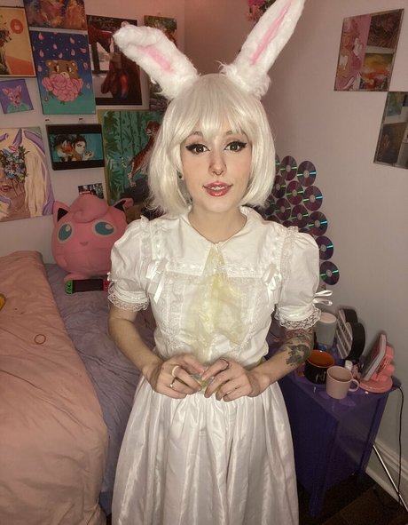 emptydeity model nude images