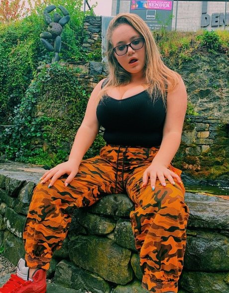 blonde milf big tits onlyfans porn pic