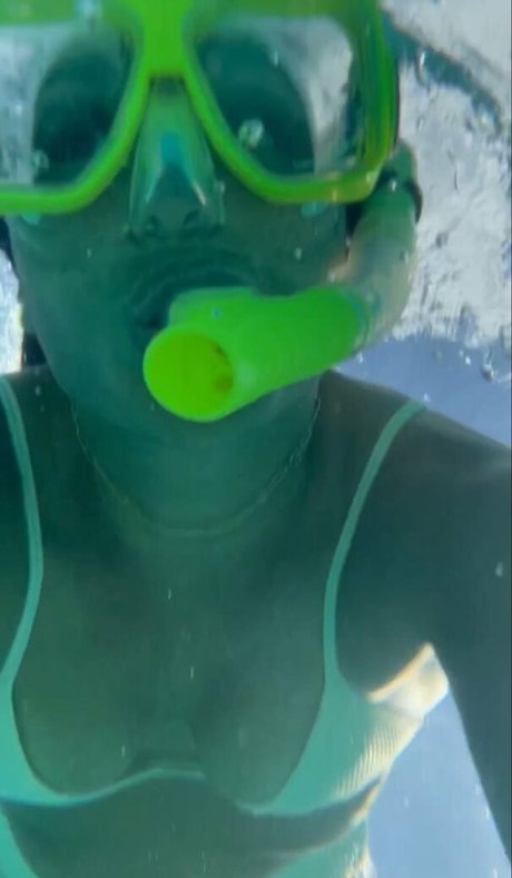 Heather Watson pretty model picture