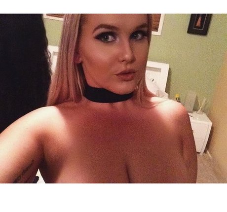 Tayla Cooper nice star pics