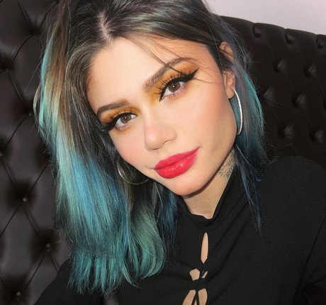 Giuliana Capitani nice star galleries