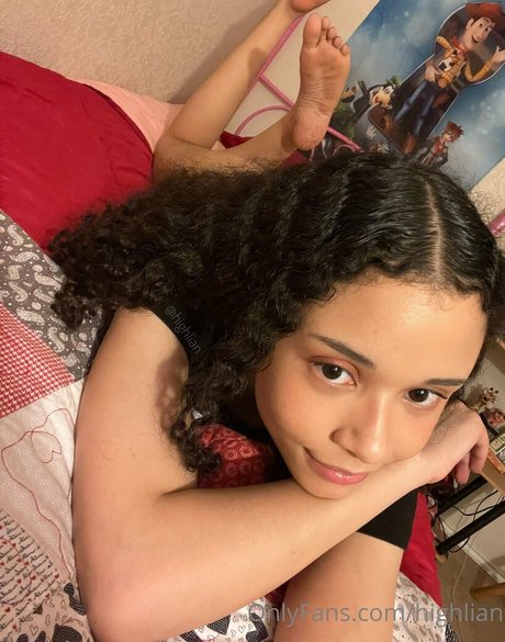 highlian model hot image