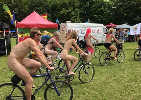 Alice Lushington sexy pornstar photos