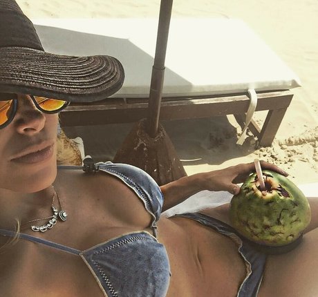 Roberta Carbonari Muzy pornographic star images