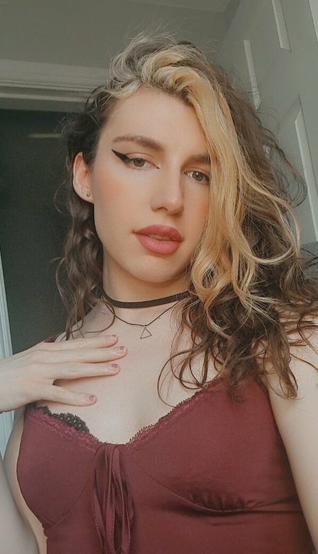 izzy winterz xxx pornstar images