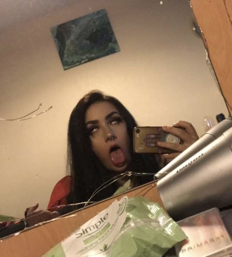 Brokenteenagedreams model perfect gallery