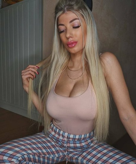 Elena Sottana beautiful model pic