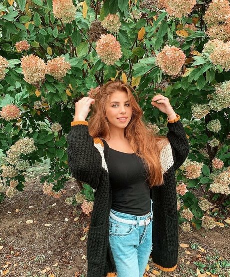 Samantha Vicha hot star photo