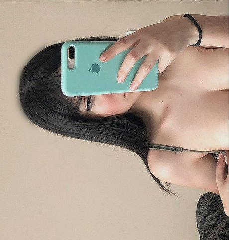 Leticia Meira free star pictures