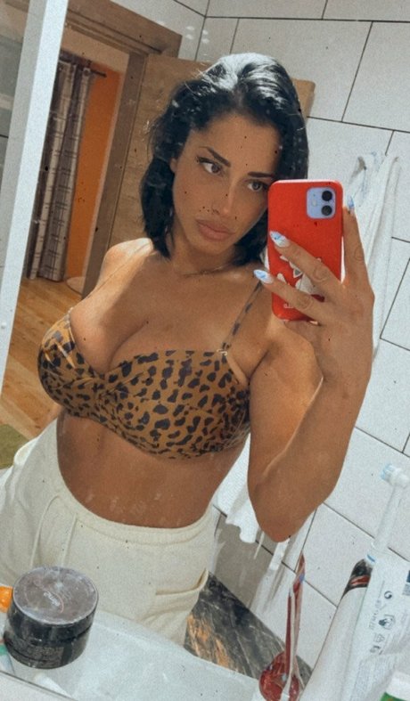 Daqnagold pornographic model images