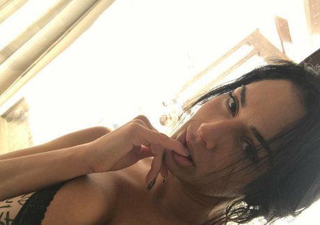 Daqnagold model xxx archive