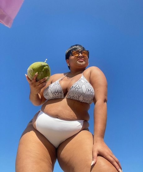 Rizia Cerqueira erotic actress photos