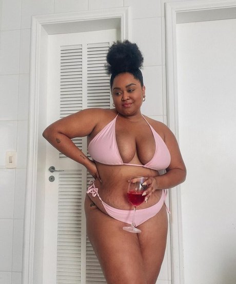 Rizia Cerqueira exclusive star archive