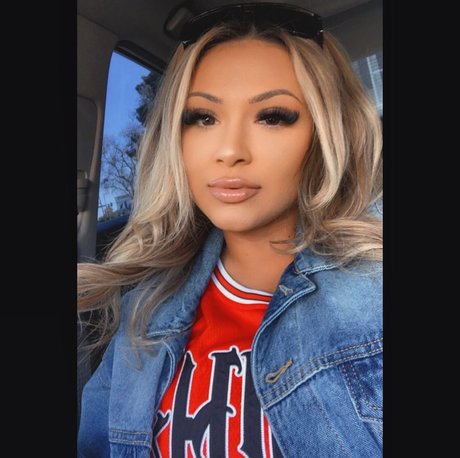 Hustle23hard pornstar gallery