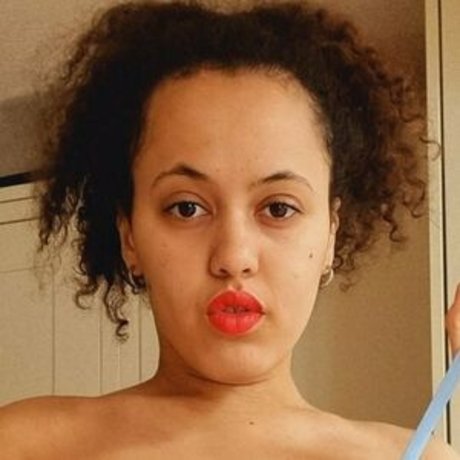 Mother vs Daughter model top archive