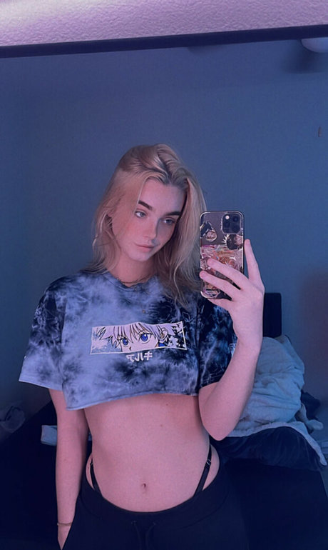 HayMartinn sexy actress img