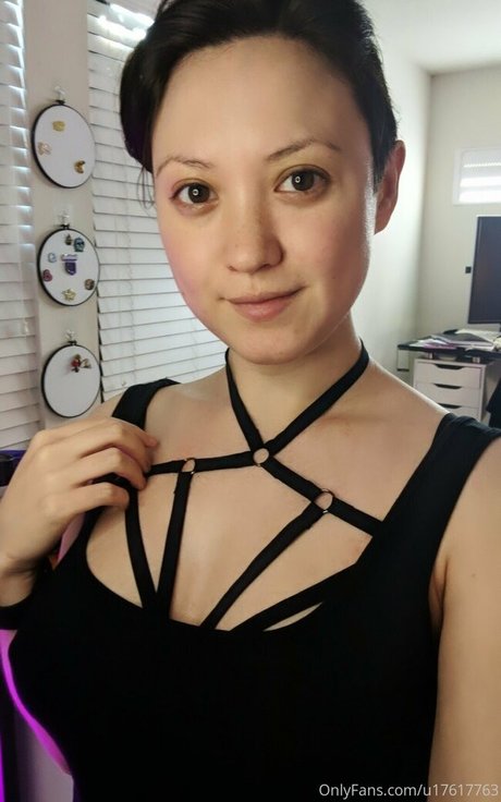 Elysia Griffin Patreon model naked archive