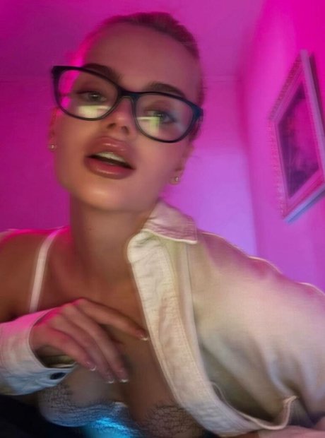 Mazarezz model xxx pictures