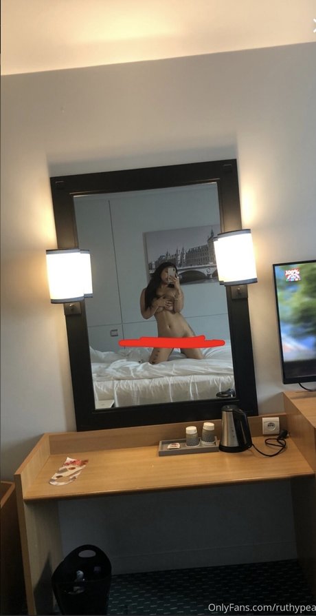 Ruthy Hannah Pearce sexy model galleries