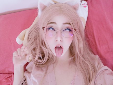 Lizy Odoriko pornstar erotic image