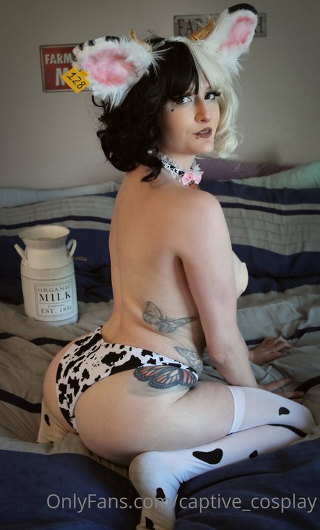 Captive Cosplay star best pic