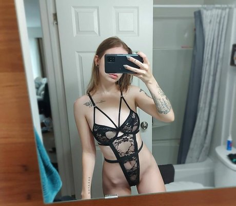 Alildore pornographic star picture