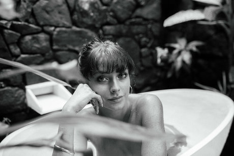 Maraa Jane star sexy galleries