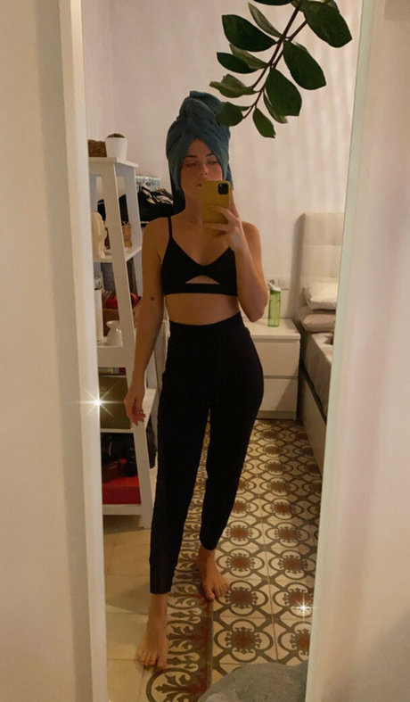 Maria Gabrielita exclusive actress pictures