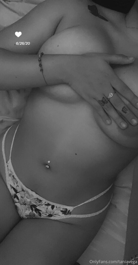 _TaniaVega art pornstar img