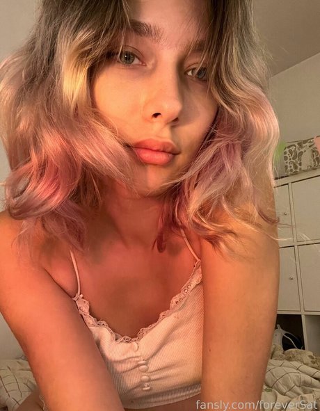 foreverSat star sexy galleries